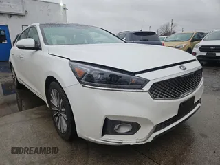 2017 Kia Cadenza Premium with VIN KNALC4J17H5049226, listed as a Copart auction lot 82413564 with 172,903 mi miles and Clean Title. Bid and sale history available at carsss.com. Image 1.