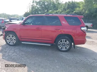 2022 Toyota 4Runner TRD Sport with VIN JTESU5JR2N6013405, listed as a IAAI auction lot 42611930 with 31,895 mi miles and . Bid and sale history available at DreamBid. Image 15.