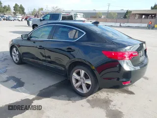 2013 Acura ILX Tech Pkg with VIN 19VDE1F7XDE007797, listed as a IAAI auction lot 41904415 with 240,310 mi miles. Bid and sale history available at carsss.com. Image 3.