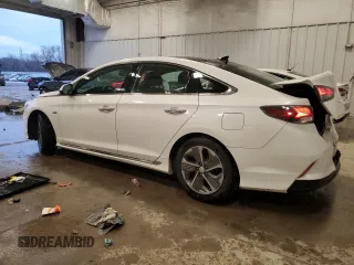 2018 Hyundai Sonata Hybrid Limited with VIN KMHE34L3XJA083972, listed as a Copart auction lot 82040614 with 124,717 mi miles and Salvage Title. Bid and sale history available at carsss.com. Image 2.