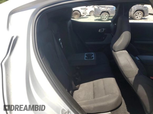 2023 Polestar 2 z VIN YSMED3KA1PL131761, wystawiony jako Copart lot #53525785 z przebiegiem 34 733 mil mil oraz Szkody całkowita. Historia ofert i sprzedaży dostępna na DreamBid. Obrazek 11.