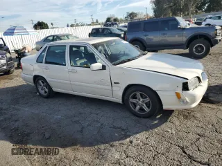 1998 Volvo S70 z VIN YV1LS5674W2543724, wystawiony jako Copart lot #42146915 z przebiegiem 126 467 mil mil oraz Szkody całkowita. Historia ofert i sprzedaży dostępna na DreamBid. Obrazek 4.