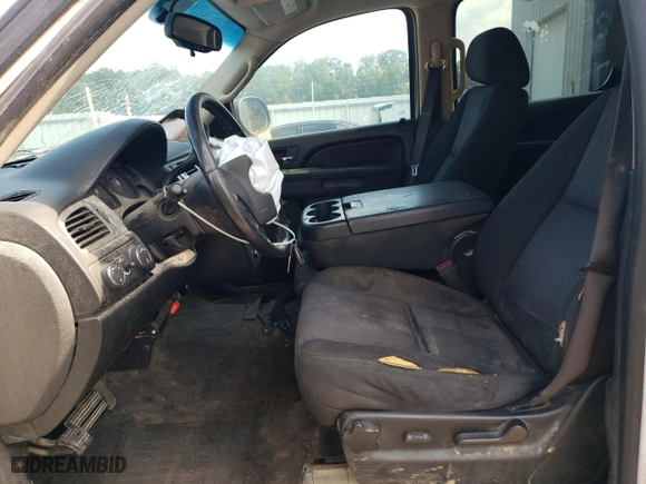2010 Chevrolet Suburban Commercial with VIN 1GNUKHE3XAR241341, listed as a Copart auction lot 69086944 with 232,973 mi miles and Salvage Title. Bid and sale history available at carsss.com. Image 7.
