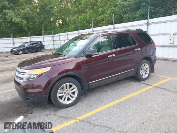 2011 Ford Explorer XLT with VIN 1FMHK8D89BGA15131, listed as a IAAI auction lot 42463546 with 249,388 mi miles and . Bid and sale history available at DreamBid. Image 2.