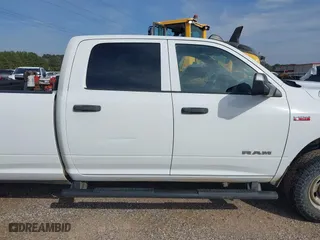 2022 Ram 2500 Tradesman with VIN 3C6UR5HJXNG251538, listed as a IAAI auction lot 41547395 with 129,142 mi miles. Bid and sale history available at carsss.com. Image 13.