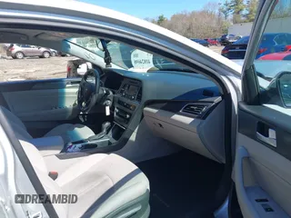 2015 Hyundai Sonata Limited with VIN 5NPE34AF2FH035464, listed as a IAAI auction lot 41824698 with 130,801 mi miles and . Bid and sale history available at carsss.com. Image 5.