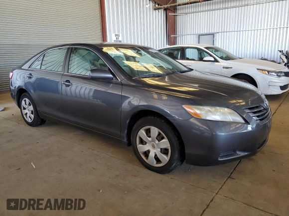 2008 Toyota Camry LE z VIN 4T1BE46K68U747760, wystawiony jako Copart lot #61265565 z przebiegiem 166 379 mil mil oraz Czysty tytuł • Clean title. Historia ofert i sprzedaży dostępna na DreamBid. Obrazek 4.