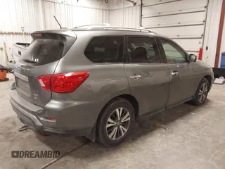 2017 Nissan Pathfinder SV with VIN 5N1DR2MM7HC676161, listed as a IAAI auction lot 41482112 with 105,639 mi miles. Bid and sale history available at carsss.com. Image 4.