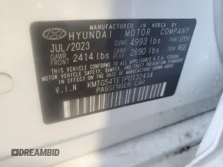 2023 Genesis G70 3.3T z VIN KMTG54TE1PU132414, wystawiony jako Copart lot #57120935 z przebiegiem 22 360 mil mil oraz Szkoda całkowita • Salvage title. Historia ofert i sprzedaży dostępna na DreamBid. Obrazek 12.