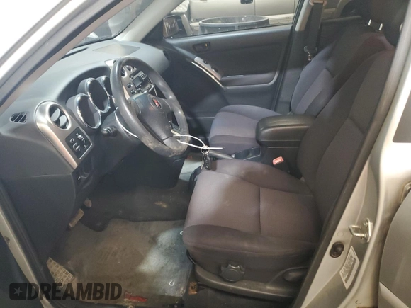 2004 Pontiac Vibe z VIN 5Y2SM62884Z403115, wystawiony jako Copart lot #47969335 z przebiegiem 106 932 mil mil oraz Szkody całkowita. Historia ofert i sprzedaży dostępna na DreamBid. Obrazek 7.