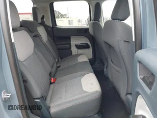 2024 Ford Maverick XLT z VIN 3FTTW8H38RRB23485, wystawiony jako IAAI lot #42185211 z przebiegiem 9 383 mil mil oraz . Historia ofert i sprzedaży dostępna na DreamBid. Obrazek 8.