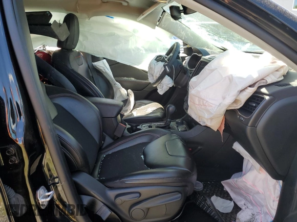 2022 Jeep Cherokee Trailhawk with VIN 1C4PJMBX8ND543366, listed as a Copart auction lot 55805195 with 61,926 mi miles and Salvage title. Bid and sale history available at DreamBid. Image 7.