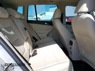 2010 Volkswagen Tiguan S с VIN WVGBV7AXXAW520599, выставлен на аукционе Copart как лот 62006315 с пробегом 143 877 миль миль и Чистый • Clean title. История ставок и продаж доступна на DreamBid. Изображение 11.
