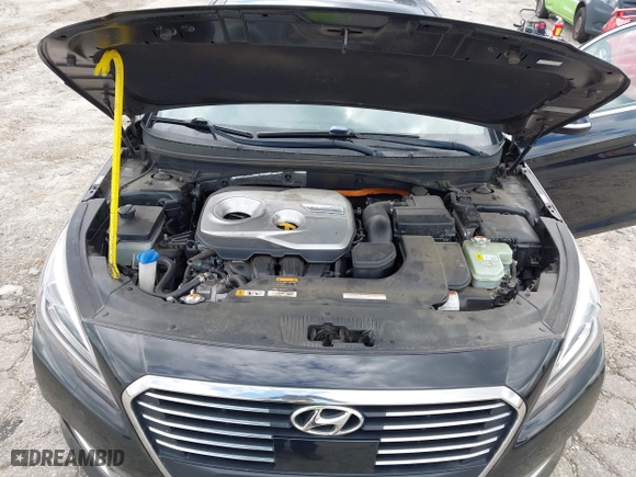 2017 Hyundai Sonata Hybrid Limited with VIN KMHE34L14HA055044, listed as a IAAI auction lot 42021191 with 286,825 mi miles. Bid and sale history available at carsss.com. Image 10.