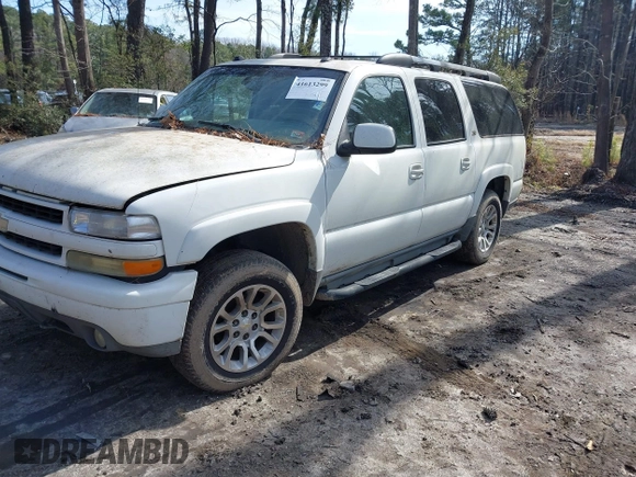 2004 Chevrolet Suburban Z71 with VIN 3GNFK16Z54G314817, listed as a IAAI auction lot 41613299 with 360,310 mi miles. Bid and sale history available at carsss.com. Image 2.
