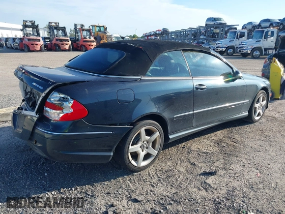 2005 Mercedes-Benz CLK 500 с VIN WDBTK75G75T035547, выставлен на аукционе IAAI как лот 42604824 с пробегом 124 025 миль миль и . История ставок и продаж доступна на DreamBid. Изображение 4.