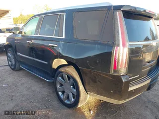2019 Cadillac Escalade Luxury with VIN 1GYS4BKJ7KR273332, listed as a IAAI auction lot 40895521 with 64,175 mi miles. Bid and sale history available at carsss.com. Image 3.