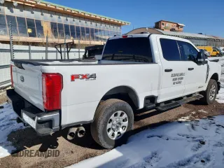 2023 Ford F-250 XL with VIN 1FT7W2BT4PEC35269, listed as a Copart auction lot 42623665 with 115,402 mi miles and Salvage Title. Bid and sale history available at DreamBid. Image 3.