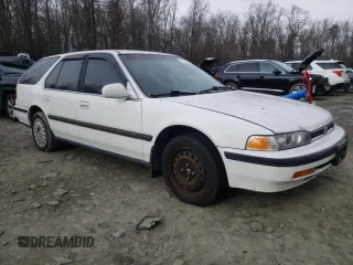 1993 Honda Accord LX with VIN 1HGCB9852PA000826, listed as a Copart auction lot 87425974 with 81,181 mi miles and Clean Title. Bid and sale history available at carsss.com. Image 4.