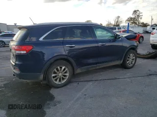 2016 Kia Sorento LX with VIN 5XYPG4A30GG169384, listed as a Copart auction lot 77208264 with 300,050 mi miles and Salvage Title. Bid and sale history available at carsss.com. Image 3.