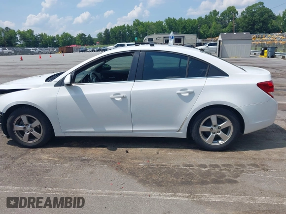 2014 Chevrolet Cruze 1LT с VIN 1G1PC5SB7E7130883, выставлен на аукционе IAAI как лот 42490921 с пробегом 152 117 миль миль и . История ставок и продаж доступна на DreamBid. Изображение 15.