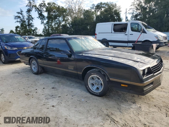 1987 Chevrolet Monte Carlo z VIN 1G1GZ11G0HP115148, wystawiony jako Copart lot #75645874 z przebiegiem 86 744 mil mil oraz Nie do naprawy. Historia ofert i sprzedaży dostępna na DreamBid. Obrazek 4.