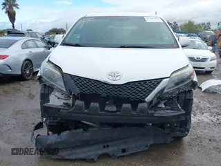 2017 Toyota Sienna SE with VIN 5TDXZ3DCXHS770659, listed as a IAAI auction lot 41785225 with 90,908 mi miles and . Bid and sale history available at DreamBid. Image 13.