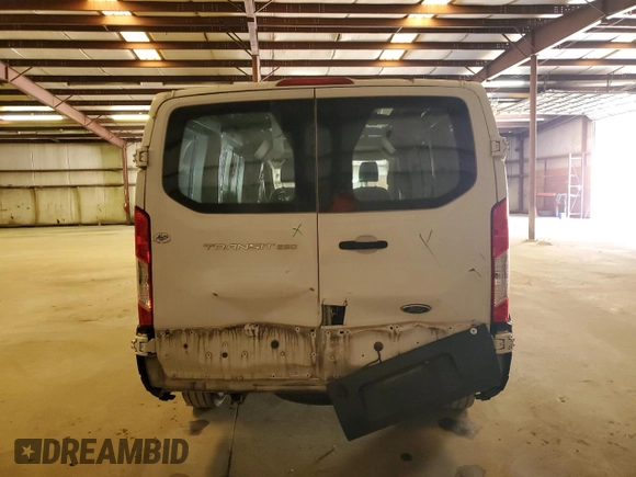 2016 Ford Transit Cargo z VIN 1FTYR1ZM3GKA64620, wystawiony jako Copart lot #44920645 z przebiegiem 132 952 mil mil oraz Szkoda całkowita • Salvage title. Historia ofert i sprzedaży dostępna na DreamBid. Obrazek 6.
