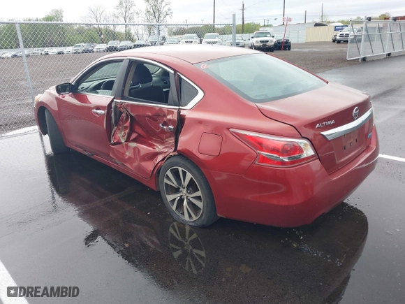 2013 Nissan Altima 2.5 SL with VIN 1N4AL3AP5DN410025, listed as a IAAI auction lot 41941350 with 289,651 mi miles. Bid and sale history available at carsss.com. Image 3.