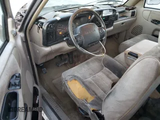 1996 Dodge 1500 z VIN 3B7HC13Y8TG197971, wystawiony jako Copart lot #82565154 z przebiegiem 248 833 mil mil oraz Szkoda całkowita • Salvage title. Historia ofert i sprzedaży dostępna na DreamBid. Obrazek 8.