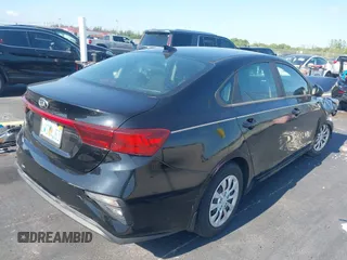 2019 Kia Forte LXS с VIN 3KPF24AD7KE097611, выставлен на аукционе IAAI как лот 42323607 с пробегом 30 697 миль миль и . История ставок и продаж доступна на DreamBid. Изображение 4.
