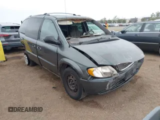 2002 Chrysler Town & Country LX z VIN 2C4GP44332R788433, wystawiony jako IAAI lot #42370316 z przebiegiem Nie podano mil oraz . Historia ofert i sprzedaży dostępna na DreamBid. Obrazek 1.