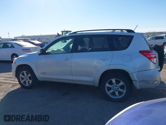 2009 Toyota RAV4 Ltd with VIN JTMBF31V395012887, listed as a IAAI auction lot 41426010 with 155,366 mi miles. Bid and sale history available at carsss.com. Image 14.