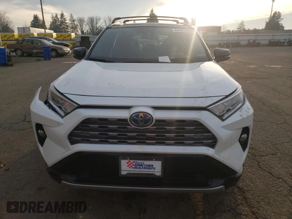 2020 Toyota RAV4 Hybrid XSE with VIN JTMEWRFV5LD541943, listed as a Copart auction lot 84005364 with 88,435 mi miles and Salvage title. Bid and sale history available at DreamBid. Image 5.