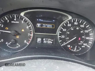 2014 Nissan Pathfinder SV with VIN 5N1AR2MN0EC620439, listed as a IAAI auction lot 42052681 with 187,734 mi miles. Bid and sale history available at carsss.com. Image 7.
