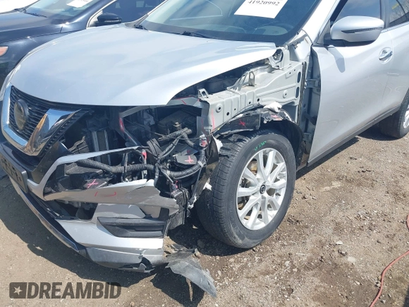 2020 Nissan Rogue S with VIN KNMAT2MVXLP526810, listed as a IAAI auction lot 41920992 with 115,842 mi miles. Bid and sale history available at carsss.com. Image 6.