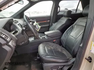 2017 Ford Explorer Platinum с VIN 1FM5K8HT3HGD84688, выставлен на аукционе Copart как лот 57311355 с пробегом 101 599 миль миль и Списание • Salvage title. История ставок и продаж доступна на DreamBid. Изображение 7.