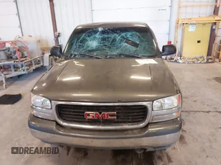2000 GMC New Sierra 1500 SLE with VIN 1GTEK19T2YZ290820, listed as a IAAI auction lot 41947833 with 125,333 mi miles. Bid and sale history available at carsss.com. Image 6.