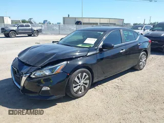 2020 Nissan Altima S z VIN 1N4BL4BV6LC184384, wystawiony jako IAAI lot #42312170 z przebiegiem 85 979 mil mil oraz . Historia ofert i sprzedaży dostępna na DreamBid. Obrazek 2.