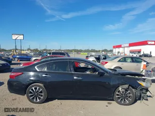 2018 Nissan Altima 2.5 SV with VIN 1N4AL3AP9JC110947, listed as a IAAI auction lot 40555479 with 191,294 mi miles. Bid and sale history available at carsss.com. Image 14.