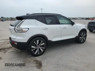 2021 Volvo XC40 z VIN YV4ED3UR8M2611762, wystawiony jako Copart lot #53993175 z przebiegiem 70 428 mil mil oraz Tytuł czysty. Historia ofert i sprzedaży dostępna na DreamBid. Obrazek 3.