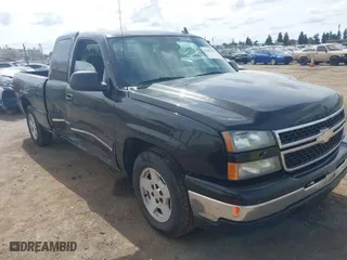 2006 Chevrolet Silverado 1500 LT1 with VIN 2GCEC19T361120940, listed as a IAAI auction lot 41902798 with 256,188 mi miles. Bid and sale history available at carsss.com. Image 1.