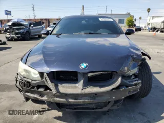2008 BMW 3 Series 335i z VIN WBAWL73548PX54570, wystawiony jako Copart lot #54993625 z przebiegiem 159 225 mil mil oraz Szkoda całkowita • Salvage title. Historia ofert i sprzedaży dostępna na DreamBid. Obrazek 5.
