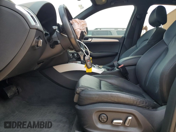 2015 Audi Q5 Premium Plus z VIN WA1DGAFP2FA135906, wystawiony jako Copart lot #58762915 z przebiegiem Nie podano mil oraz Szkoda całkowita • Salvage title. Historia ofert i sprzedaży dostępna na DreamBid. Obrazek 7.