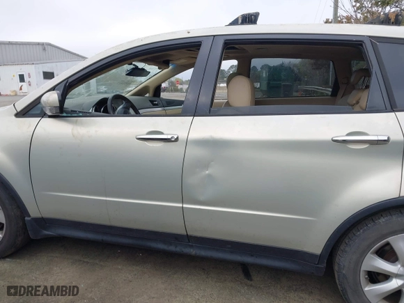2006 Subaru B9 Tribeca 5-Pass with VIN 4S4WX83C364431388, listed as a IAAI auction lot 41922817 with 210,950 mi miles. Bid and sale history available at carsss.com. Image 14.