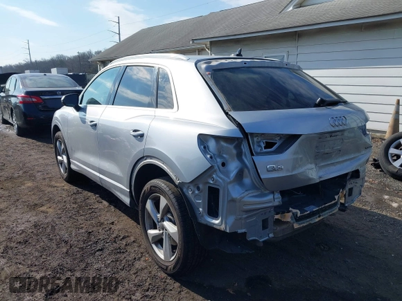 2019 Audi Q3 Premium with VIN WA1AECF32K1078022, listed as a IAAI auction lot 41365692 with 60,756 mi miles and . Bid and sale history available at DreamBid. Image 3.
