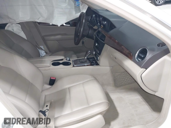 2013 Mercedes-Benz C-Class C 300 Sport with VIN WDDGF8AB7DA833263, listed as a IAAI auction lot 41904490 with 133,746 mi miles. Bid and sale history available at carsss.com. Image 5.