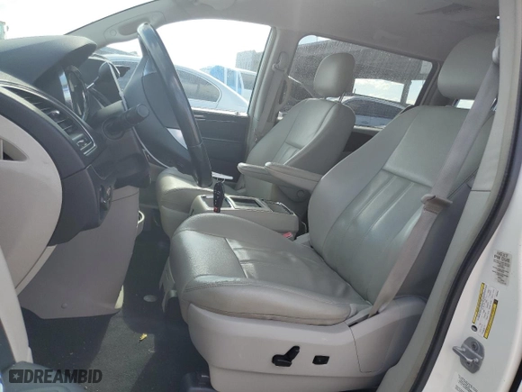 2013 Chrysler Town & Country Touring with VIN 2C4RC1BG1DR503644, listed as a Copart auction lot 50401905 with 123,071 mi miles and Clean Title. Bid and sale history available at carsss.com. Image 7.