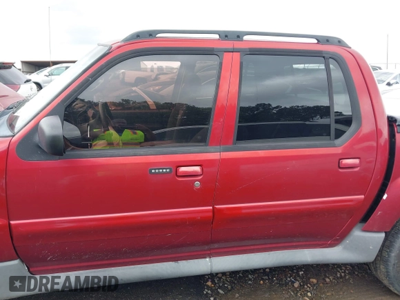 2004 Ford Explorer Sport Trac XLS z VIN 1FMZU77K84UB72038, wystawiony jako IAAI lot #42359818 z przebiegiem 146 619 mil mil oraz . Historia ofert i sprzedaży dostępna na DreamBid. Obrazek 14.