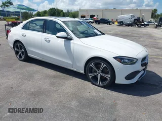 2025 Mercedes-Benz C 300 z VIN W1KAF4GB8SR278439, wystawiony jako IAAI lot #42477822 z przebiegiem 566 mil mil oraz . Historia ofert i sprzedaży dostępna na DreamBid. Obrazek 1.